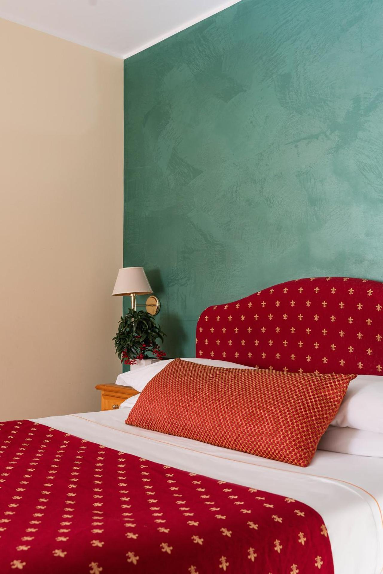5Miglia Hotel & Spa รีวีซอนโดลี ภายนอก รูปภาพ