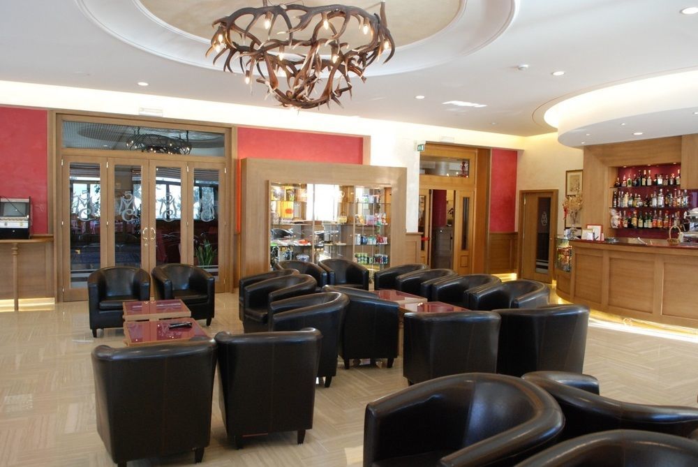 5Miglia Hotel & Spa รีวีซอนโดลี ภายนอก รูปภาพ